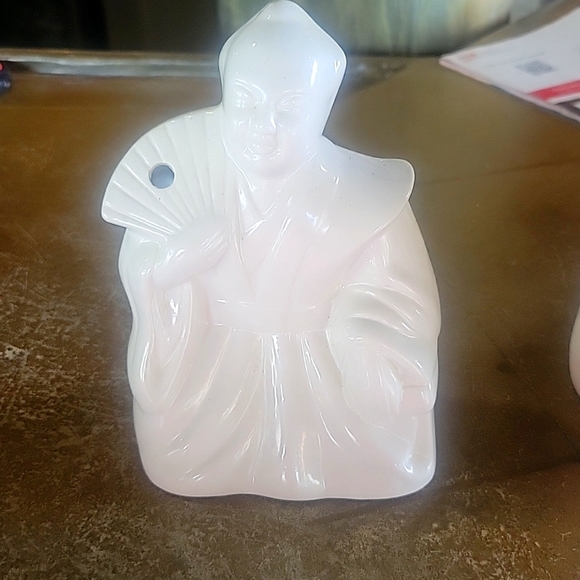 Vintag  Woman With Fan Ceramic Incense Holder - Picture 1 of 3